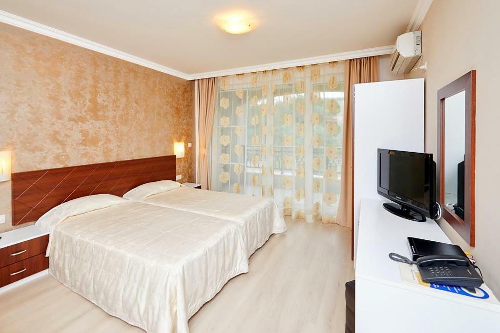 Penelopa Palace Apart Hotel & Spa Pomorie Exteriör bild