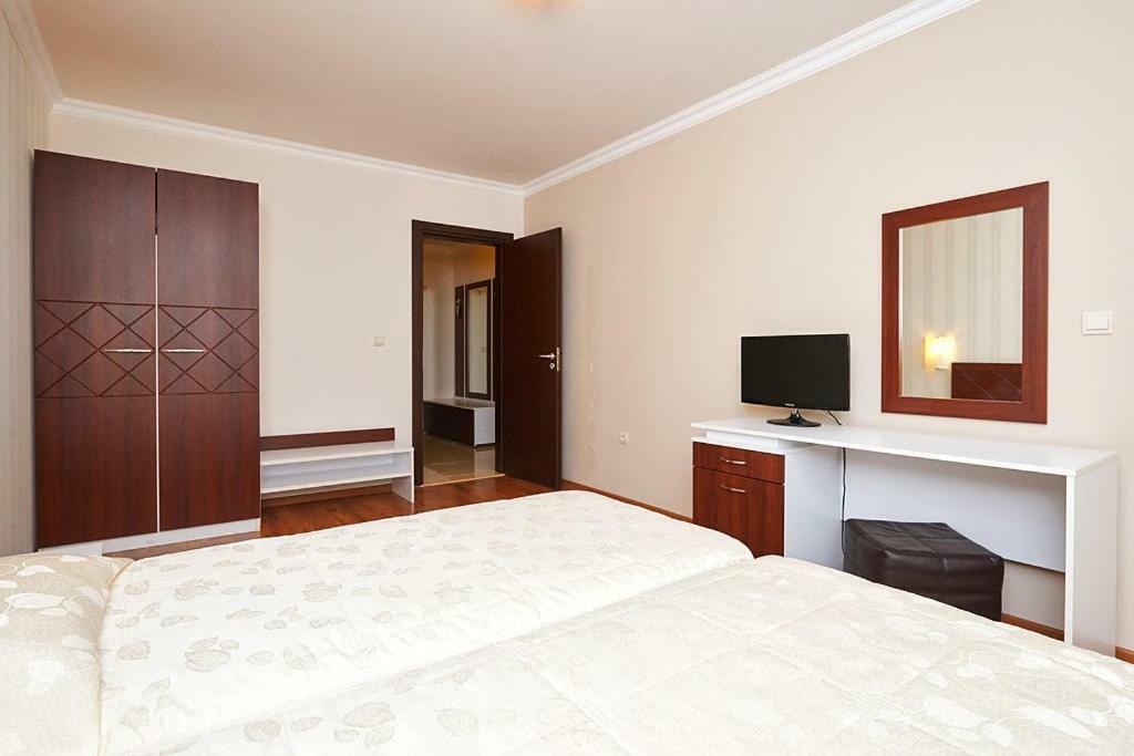 Penelopa Palace Apart Hotel & Spa Pomorie Exteriör bild
