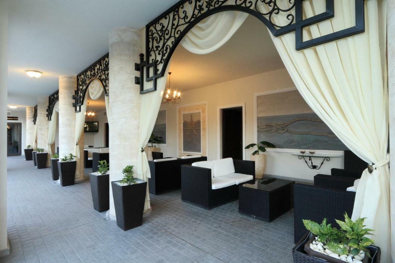 Penelopa Palace Apart Hotel & Spa Pomorie Exteriör bild