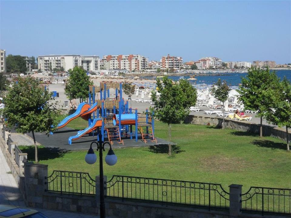 Penelopa Palace Apart Hotel & Spa Pomorie Exteriör bild