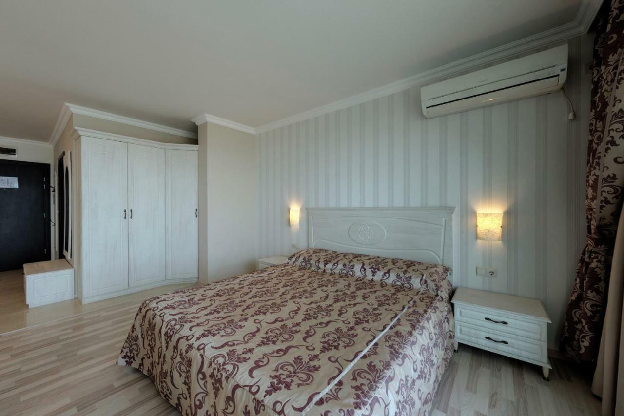 Penelopa Palace Apart Hotel & Spa Pomorie Exteriör bild